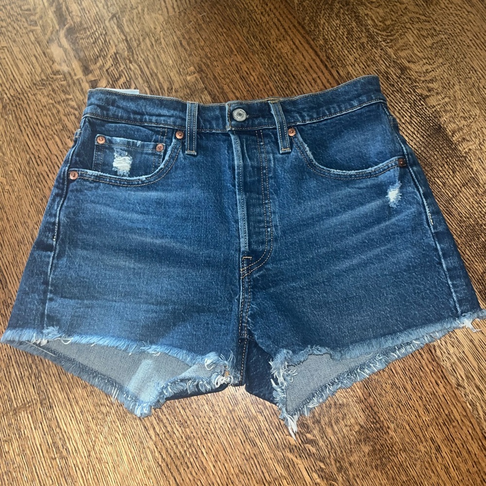 501 Levi Jean shorts